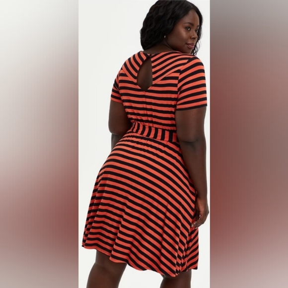 Torrid Rust & Black Stripe Tie-Waist Skater Dress - Picture 4 of 4
